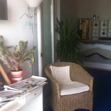 Oltremare フィウミチーノ